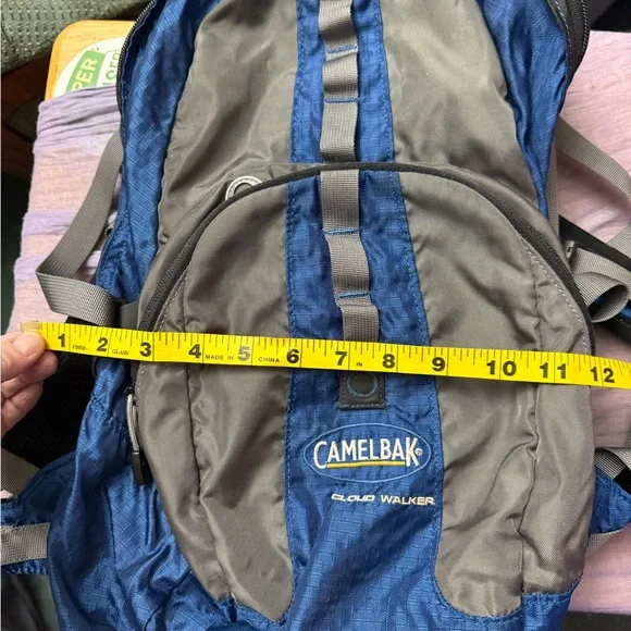 SPOTLESS, awesome Camelbak.  Perfect way to carry water on your adventures!! - Picture 12 of 12